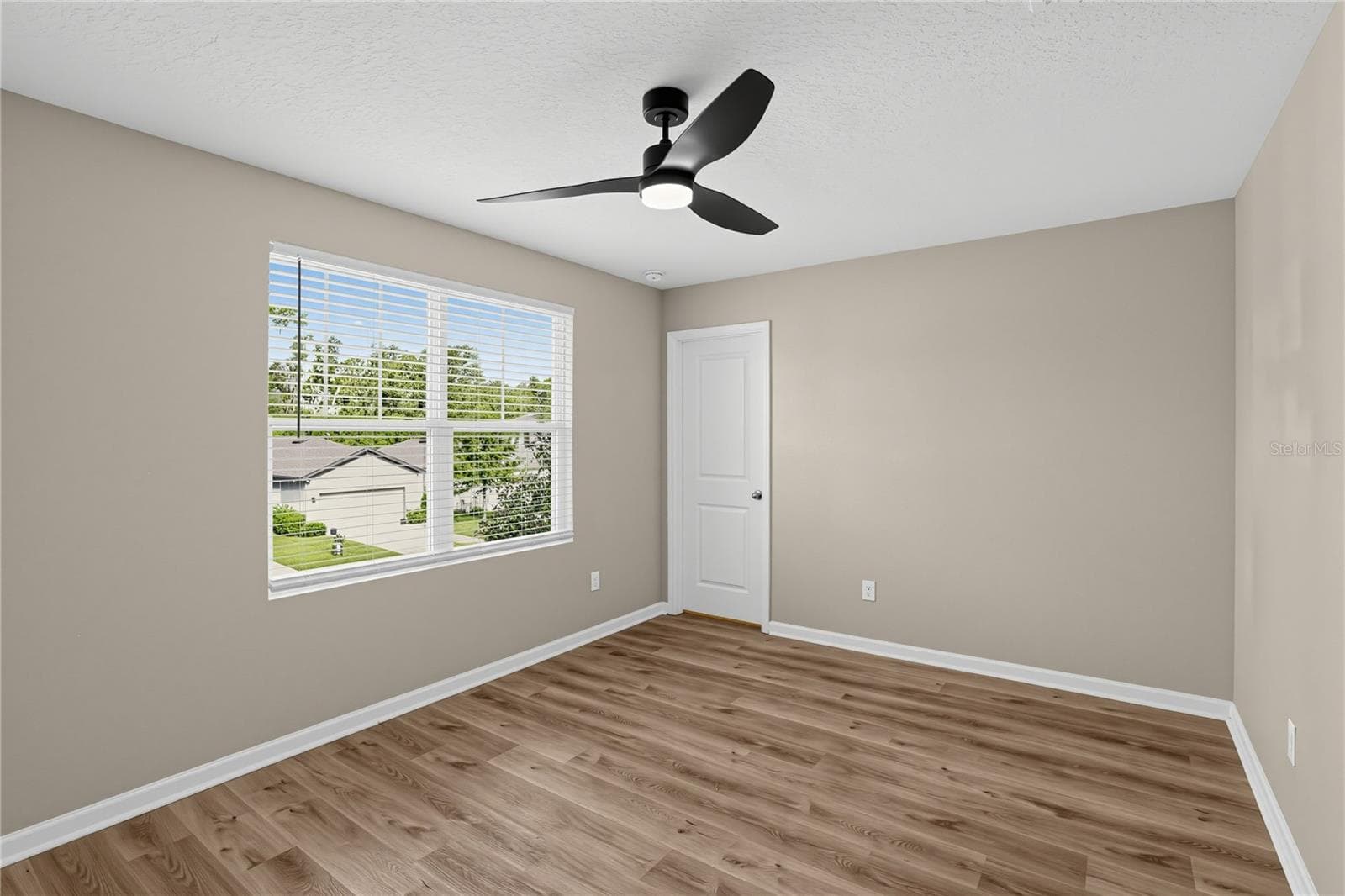 Single Family Residence at 1033 CADES COVE WAY, DELAND, photo 13 of 27