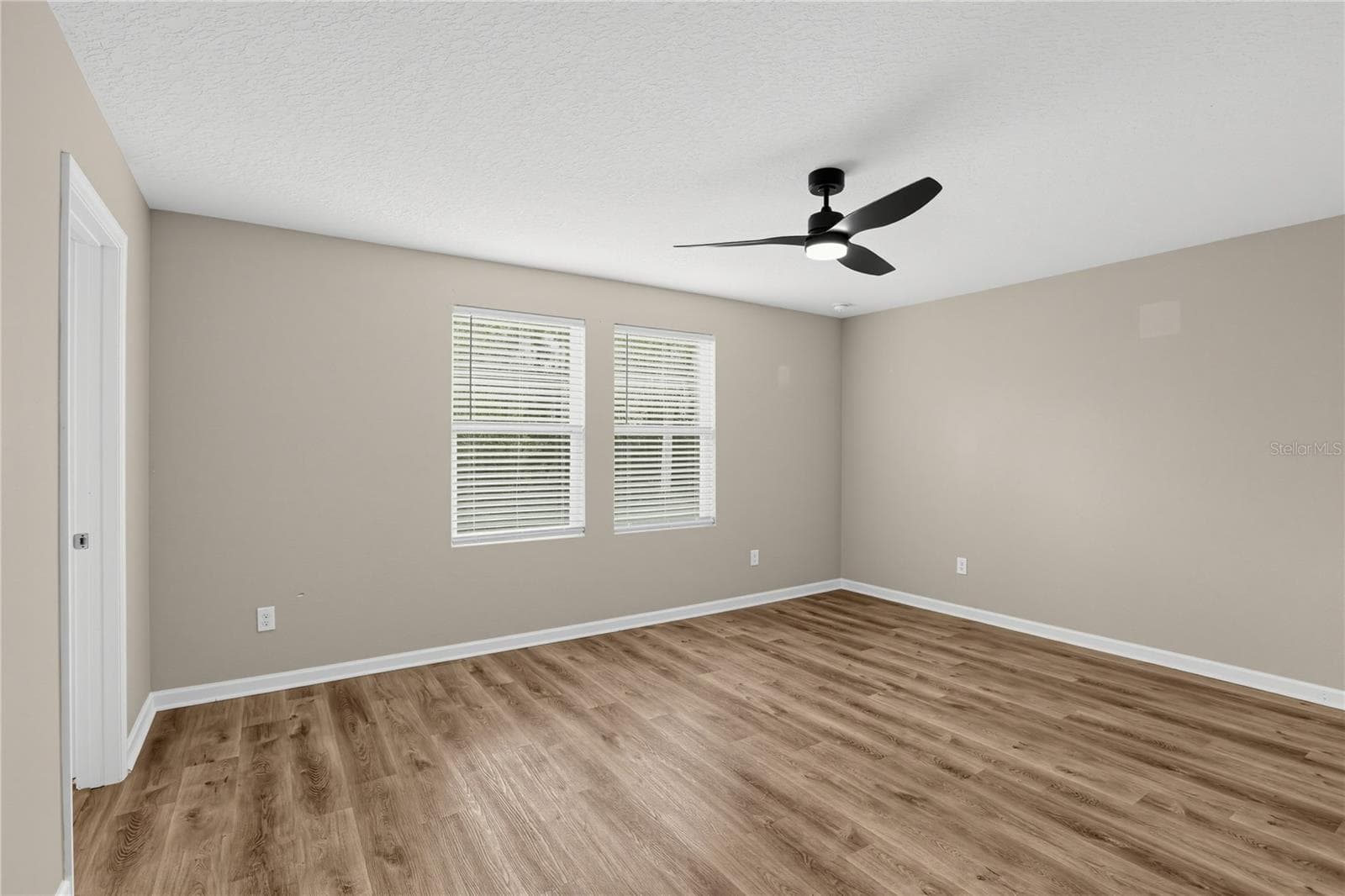 Single Family Residence at 1033 CADES COVE WAY, DELAND, photo 20 of 27