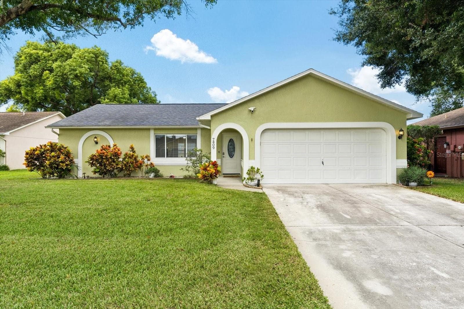 Single Family Residence at 7409 FAIRWOOD AVE, NEW PORT RICHEY, photo 5 of 47