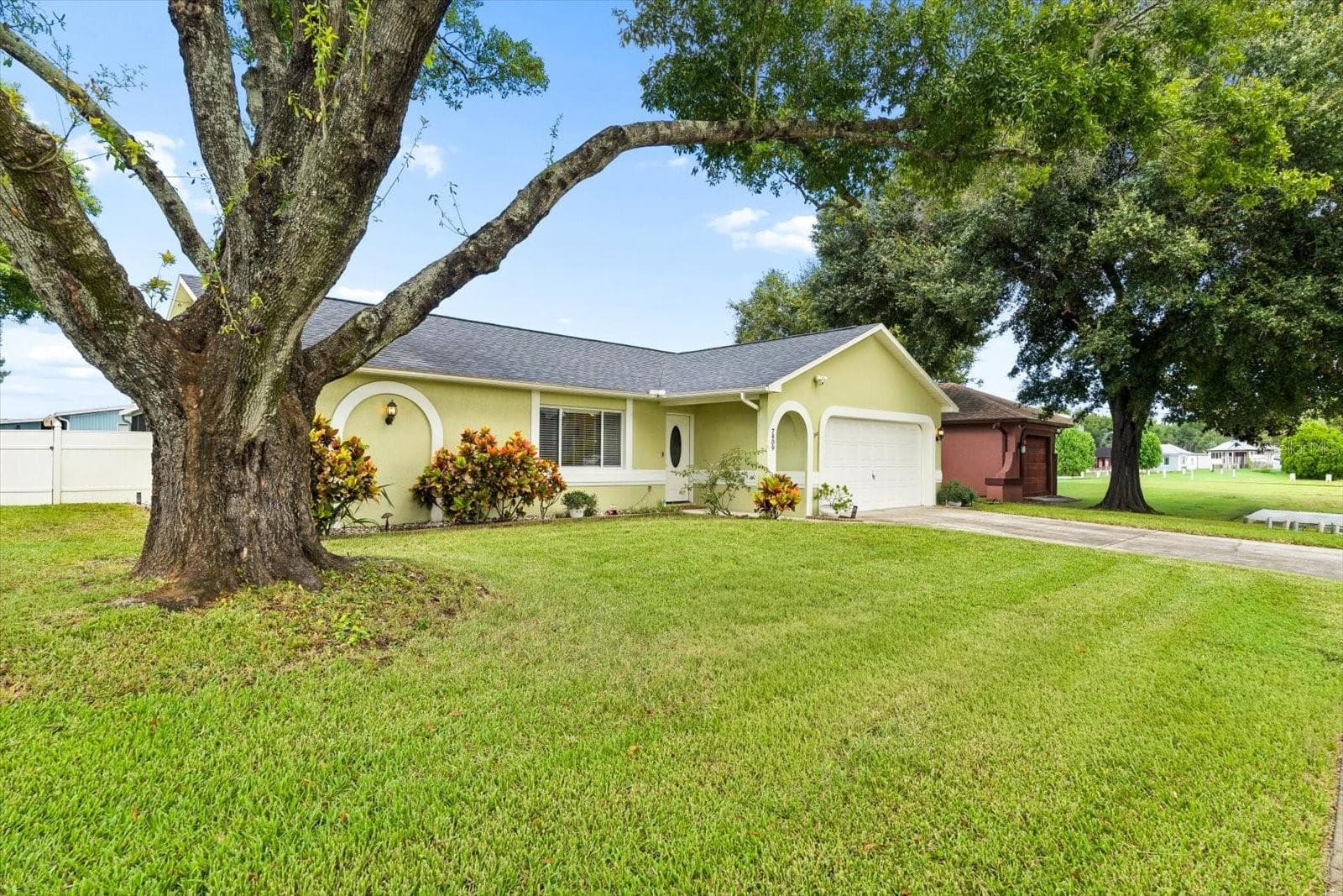Single Family Residence at 7409 FAIRWOOD AVE, NEW PORT RICHEY, photo 3 of 47