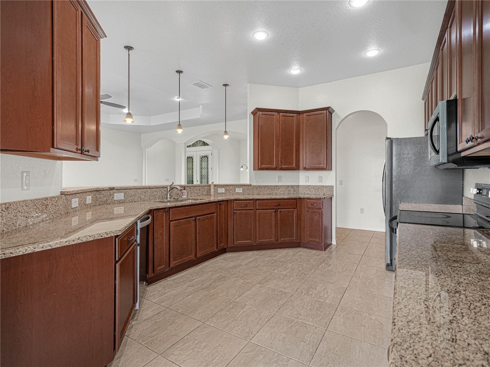 Single Family Residence at 6136 PEBBLE BEACH BLVD, WINTER HAVEN, photo 7 of 90