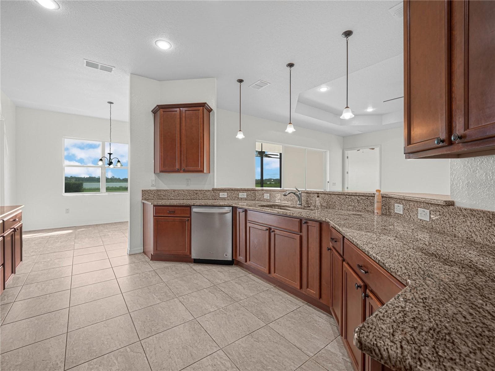 Single Family Residence at 6136 PEBBLE BEACH BLVD, WINTER HAVEN, photo 8 of 90