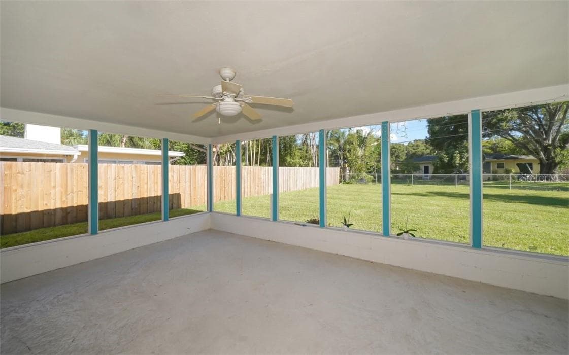 Single Family Residence at 2141 SUNNYSIDE LN, SARASOTA, photo 13 of 18