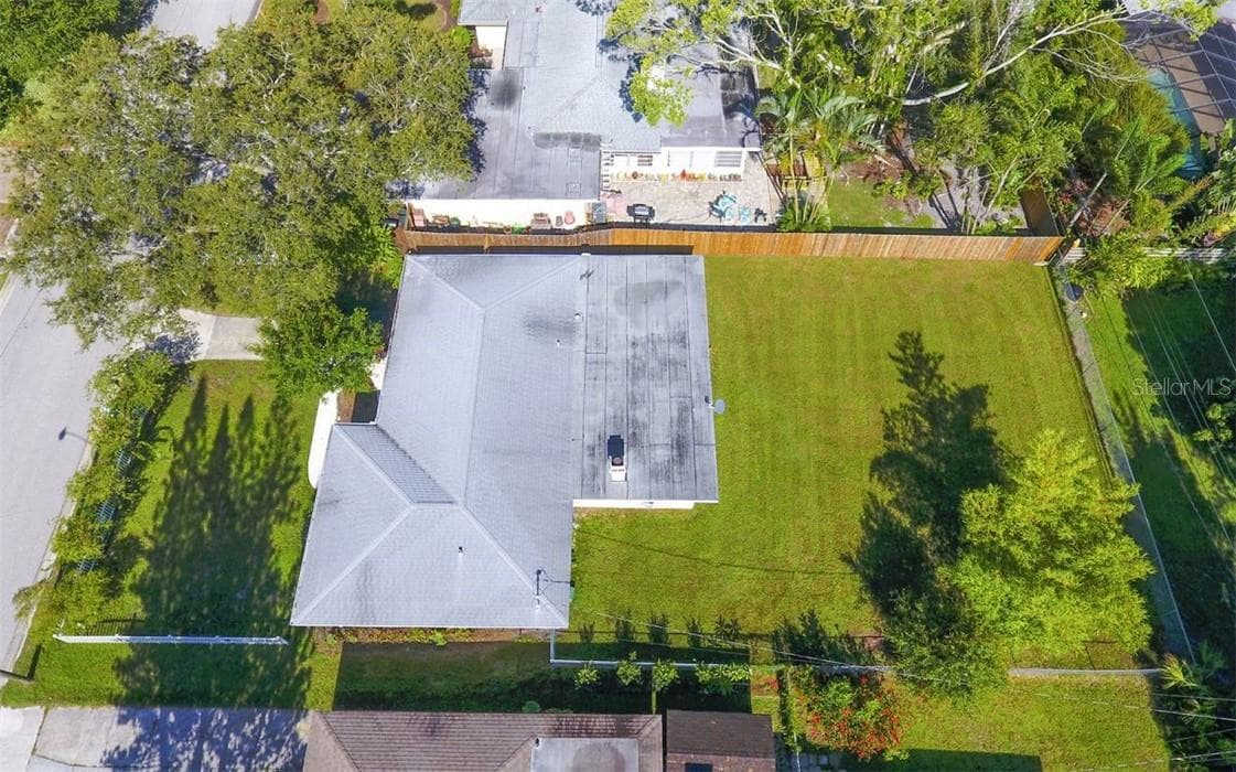 Single Family Residence at 2141 SUNNYSIDE LN, SARASOTA, photo 17 of 18