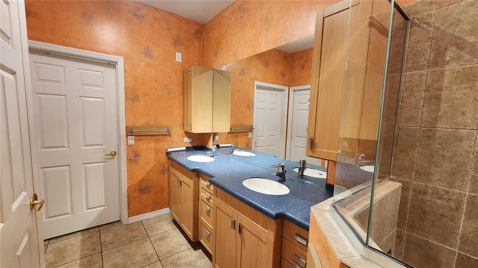 Condominium at 2484 MAGNOLIA CIR, NORTH PORT, photo 18 of 33