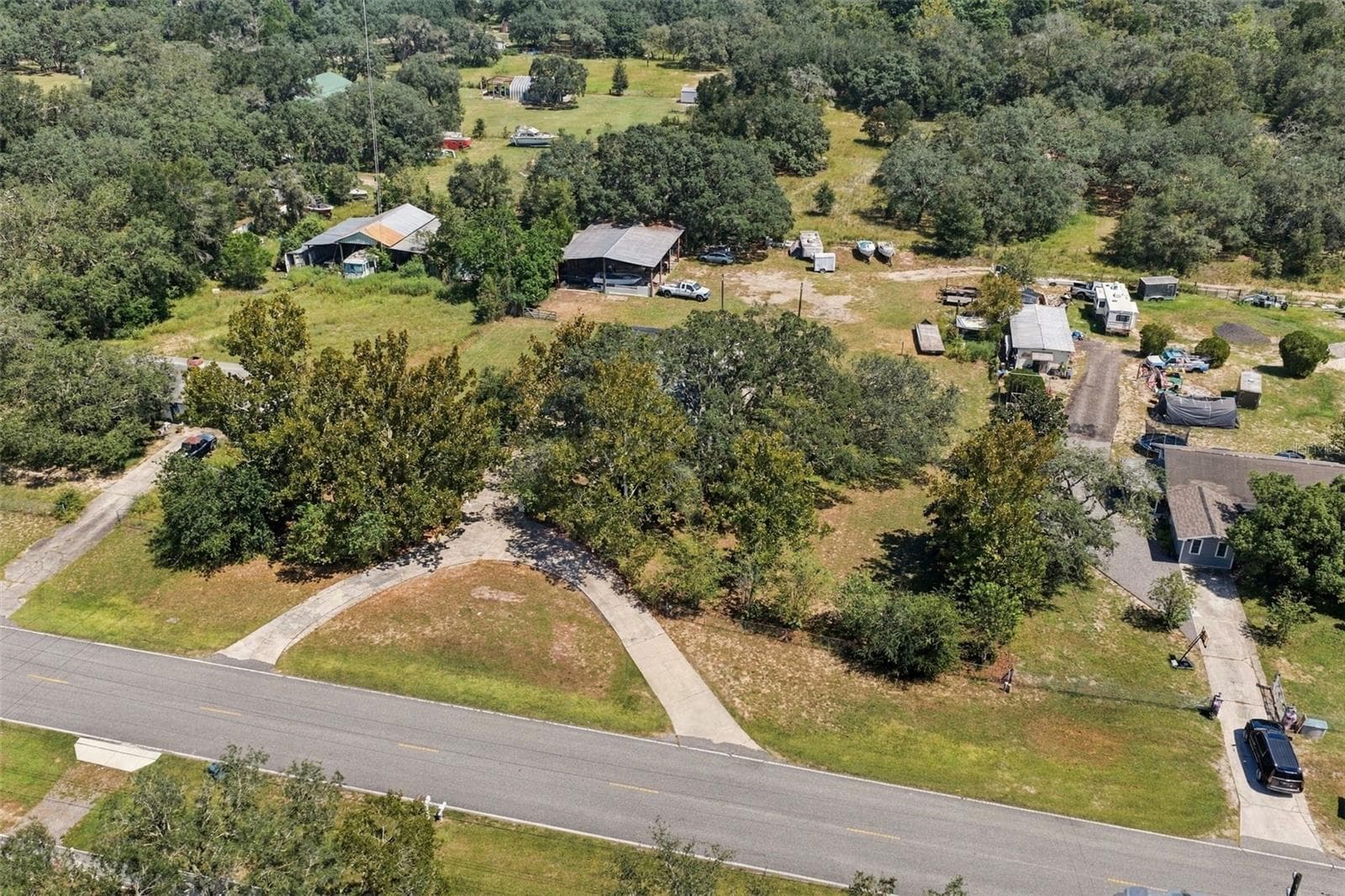Single Family Residence at 15440 HAYS RD, SPRING HILL, photo 5 of 35