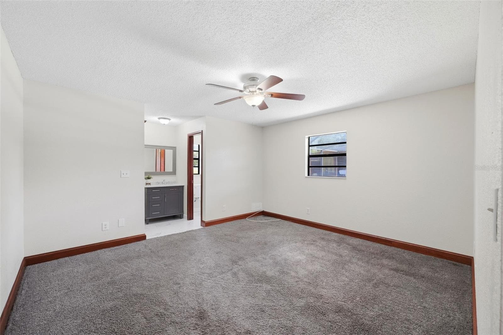 Single Family Residence at 15440 HAYS RD, SPRING HILL, photo 15 of 35