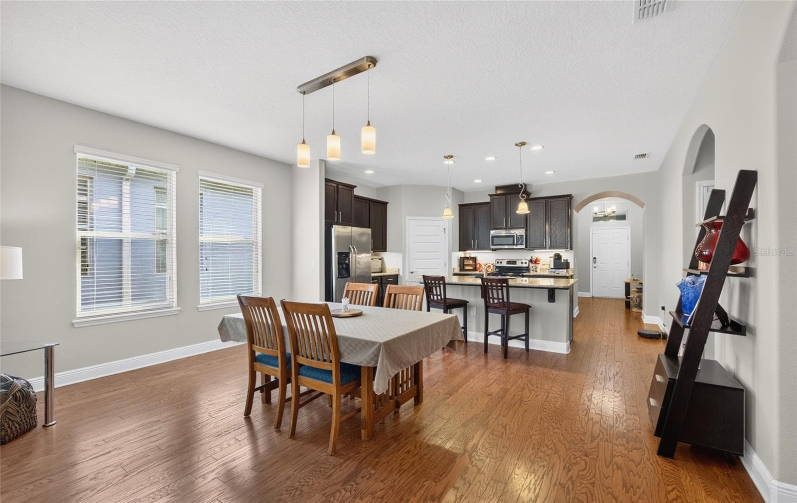 Open Kitchen & Dining - 16137 HAMPTON CROSSING DR, WINTER GARDEN
