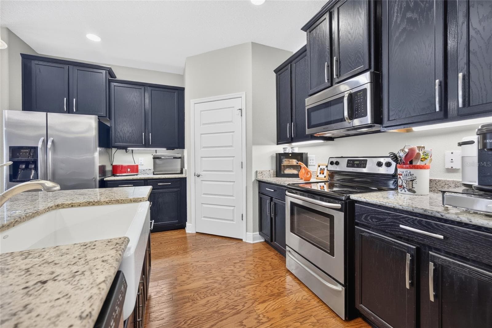 Large Kitchen Pantry - 16137 HAMPTON CROSSING DR, WINTER GARDEN
