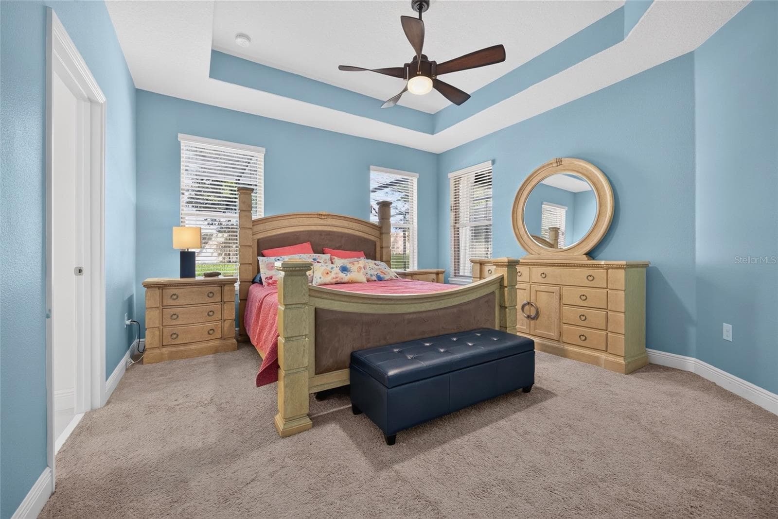Tray Ceiling in Primary Bedroom - 16137 HAMPTON CROSSING DR, WINTER GARDEN
