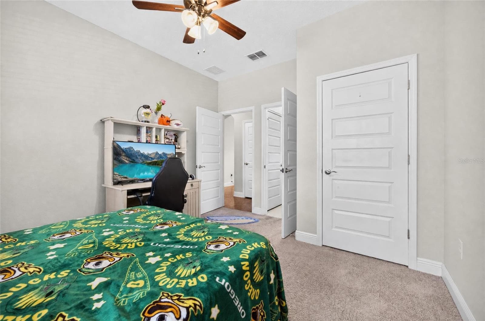Front (1st) Bedroom - 16137 HAMPTON CROSSING DR, WINTER GARDEN