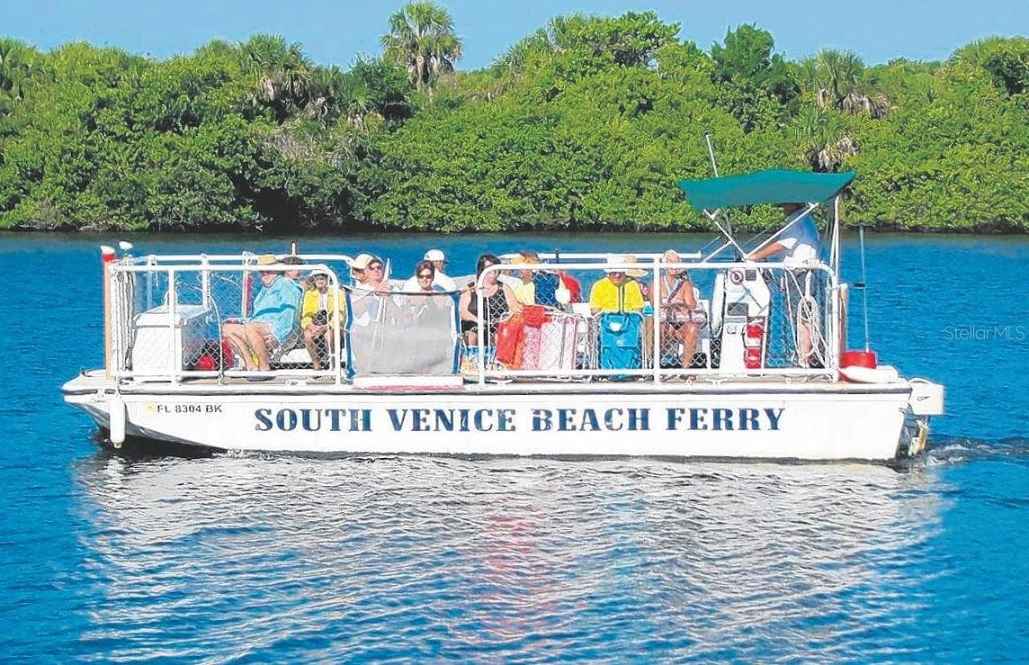 SOUTH VENICE BEACH FERRY JUST 1.7 MILES AWAY - EUCLID RD, VENICE