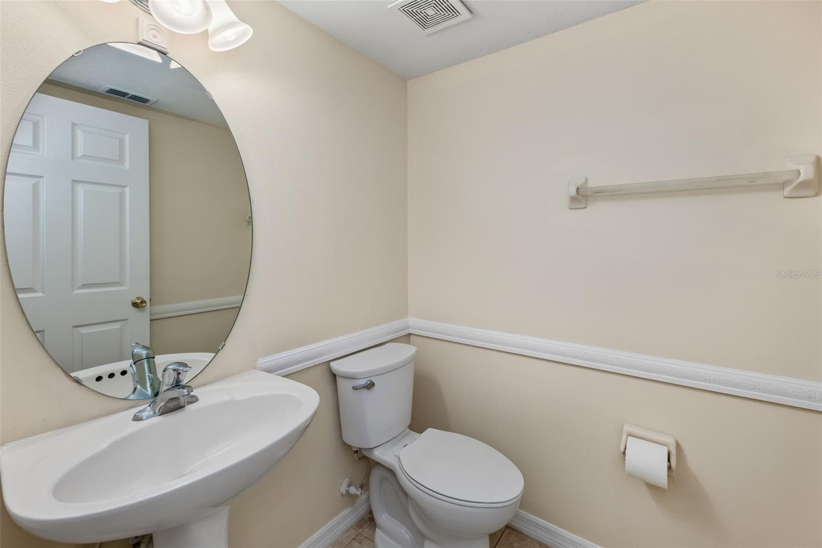 Townhouse at 2108 ABERCORN CT, CASSELBERRY, photo 9 of 21