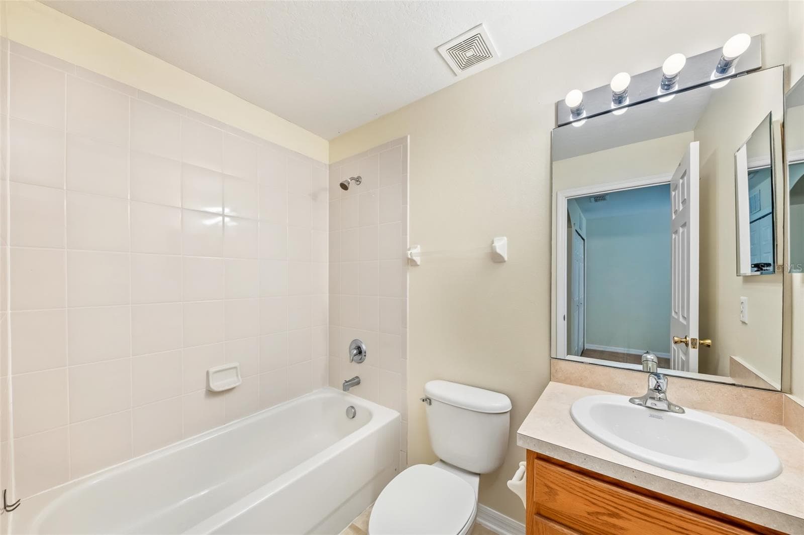 Townhouse at 2108 ABERCORN CT, CASSELBERRY, photo 14 of 21