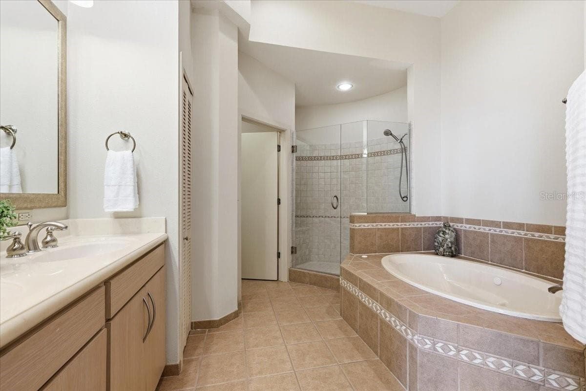 Single Family Residence at 9320 CYPRESS COVE DR, ORLANDO, photo 38 of 71