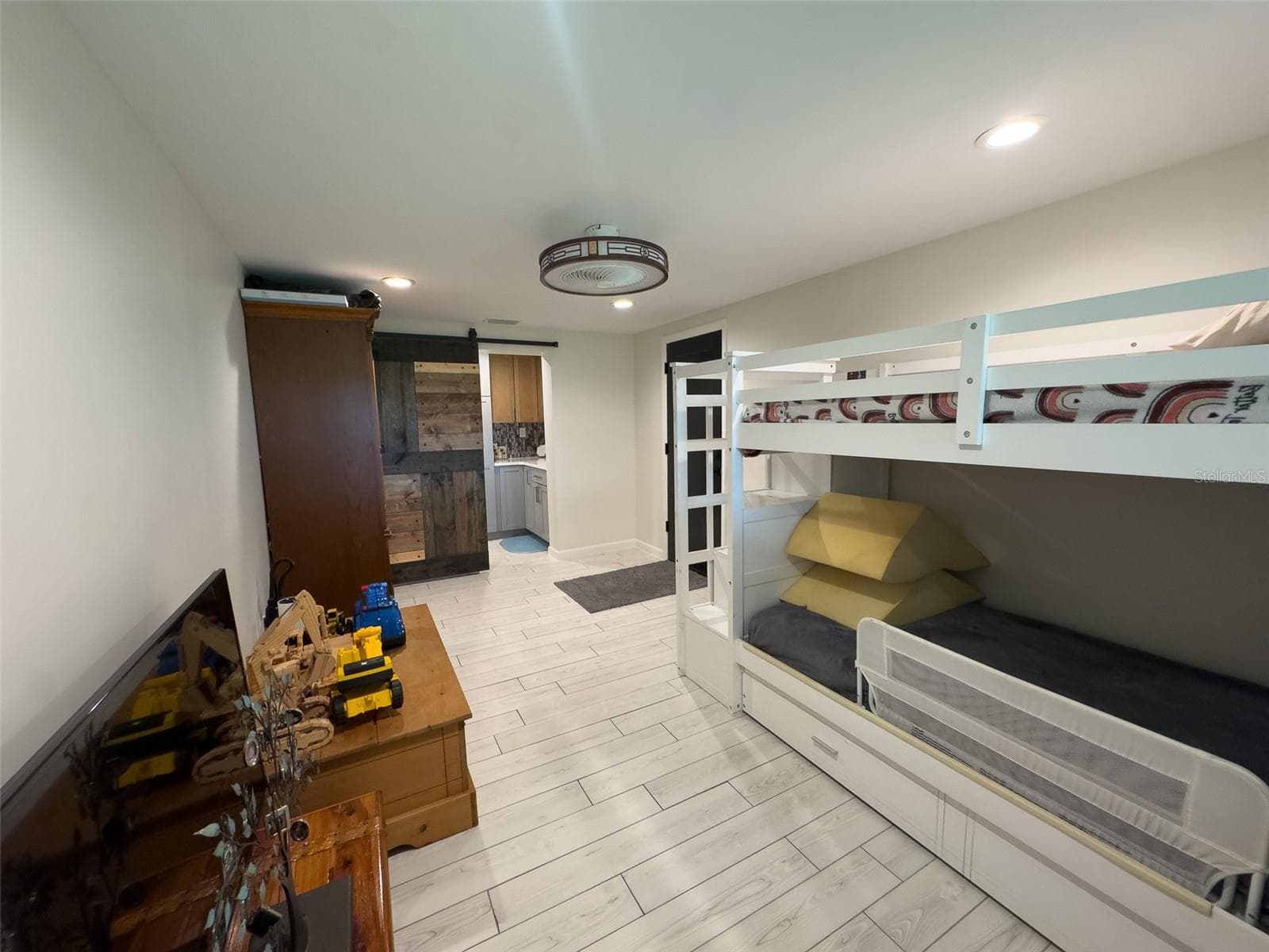 Bonus room - 9797 CR 674, BUSHNELL