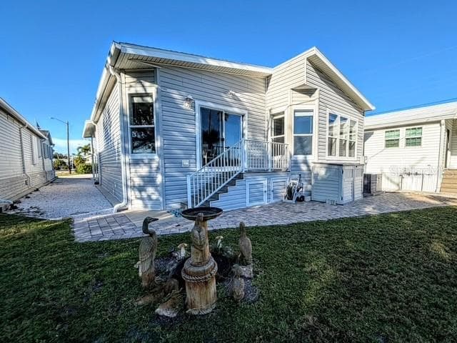 Manufactured Home at 822 S WATERWAY, VENICE, photo 2 of 31