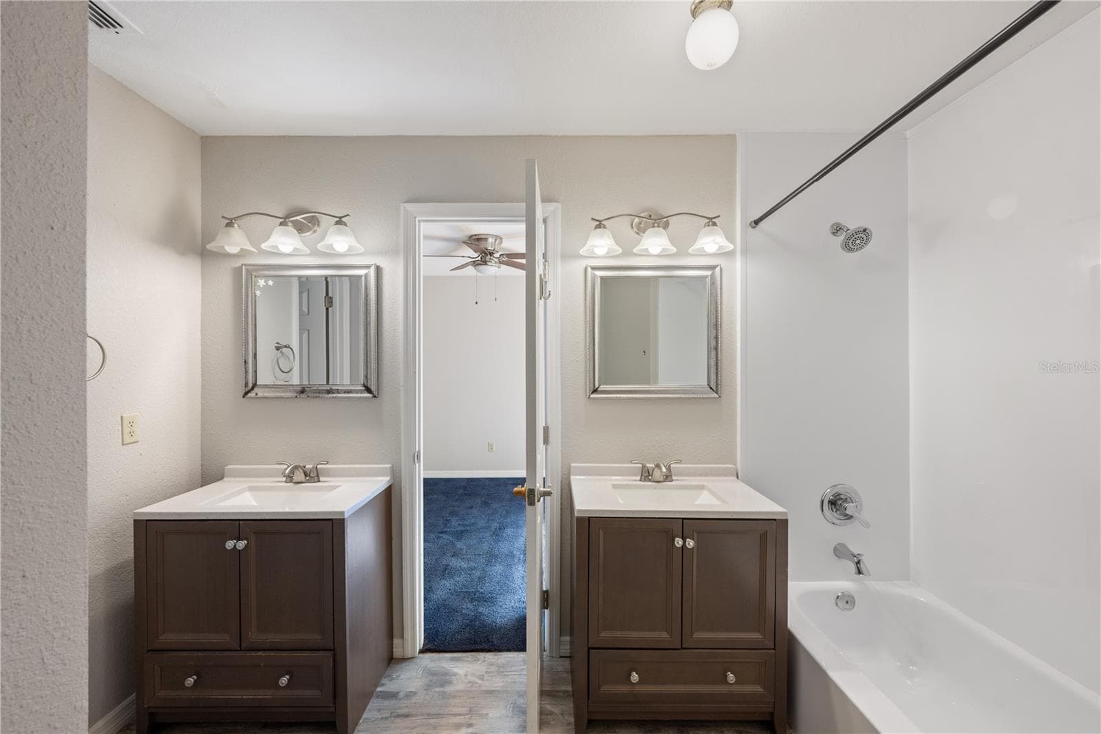 Bathroom 1 - double vanity - 9848 PINEY POINT CIR, ORLANDO