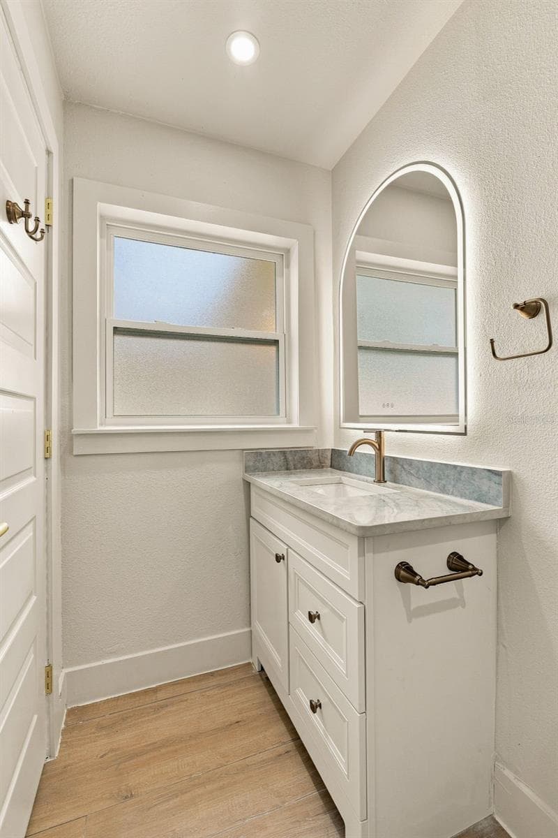 Single Family Residence at 3946 HELENA ST NE, ST PETERSBURG, photo 22 of 34
