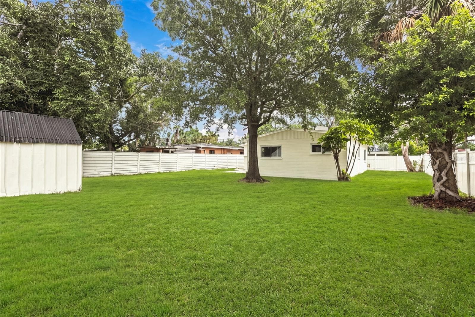 Single Family Residence at 3946 HELENA ST NE, ST PETERSBURG, photo 29 of 34