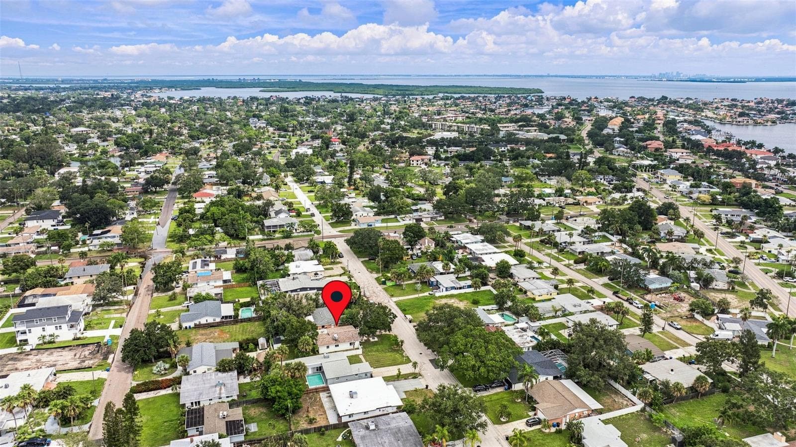 Single Family Residence at 3946 HELENA ST NE, ST PETERSBURG, photo 32 of 34