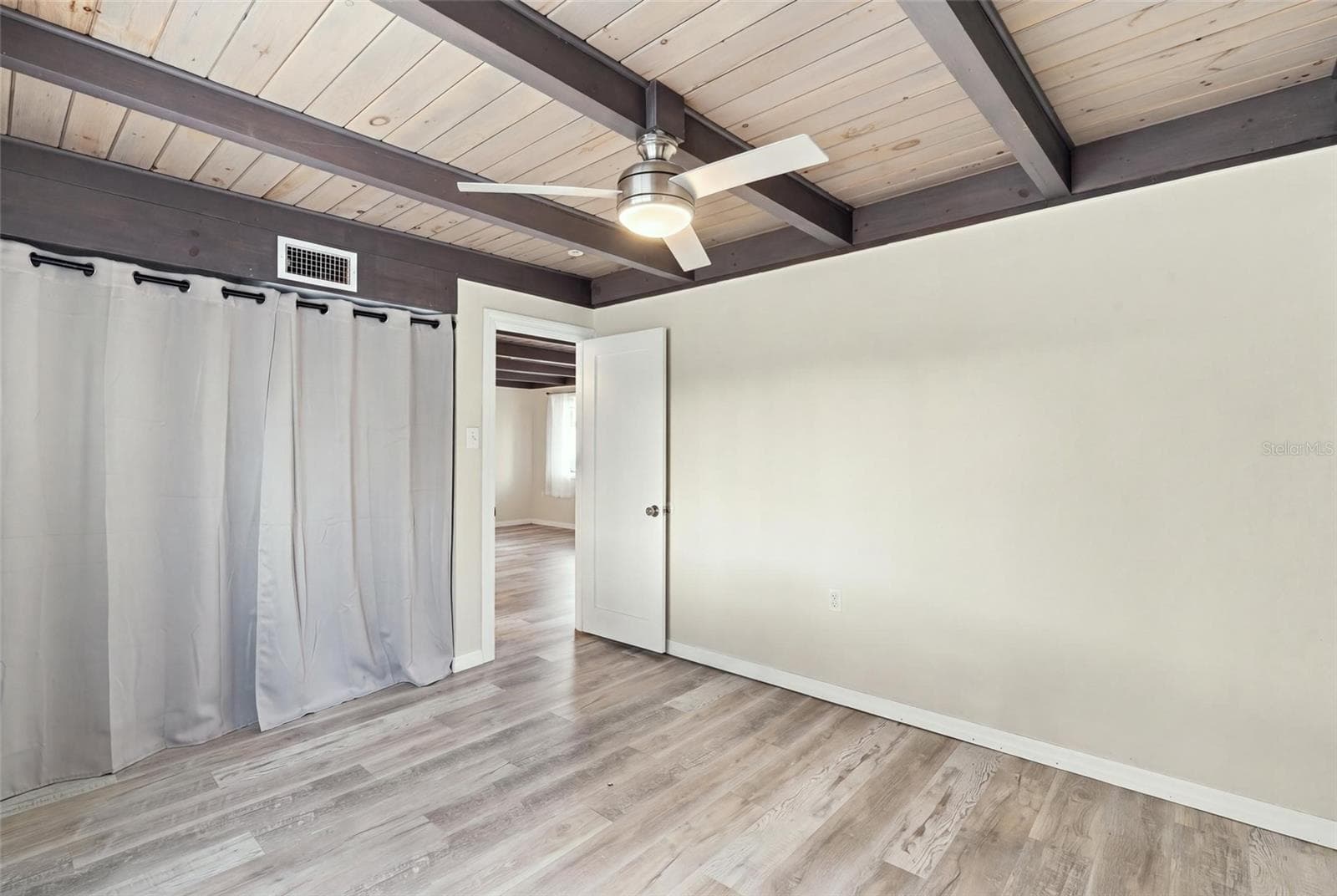 Single Family Residence at 1305 ROCKY CREEK LN, ENGLEWOOD, photo 14 of 22