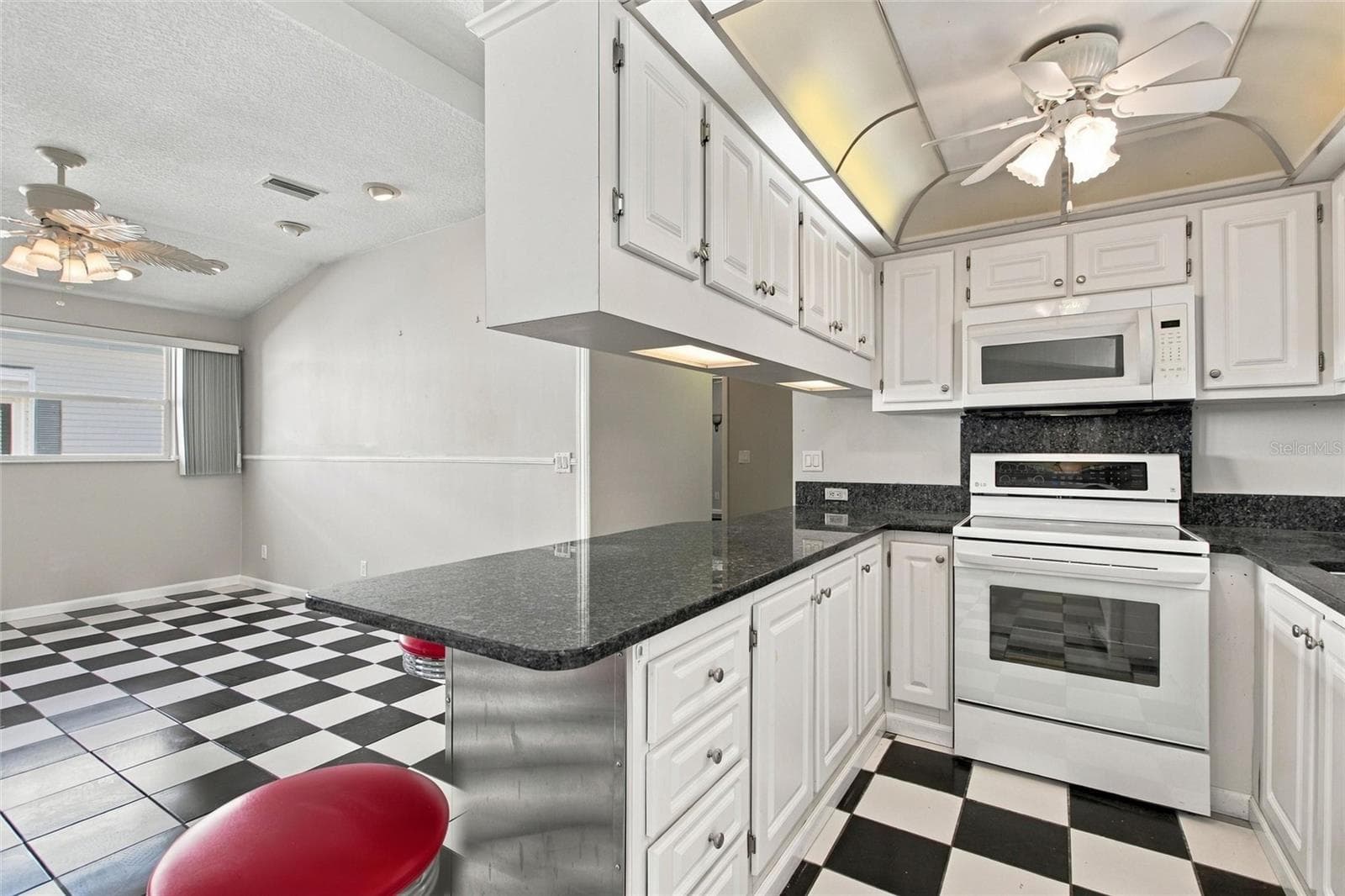 Galley Kitchen - 439 PAR PINES BLVD, DAVENPORT