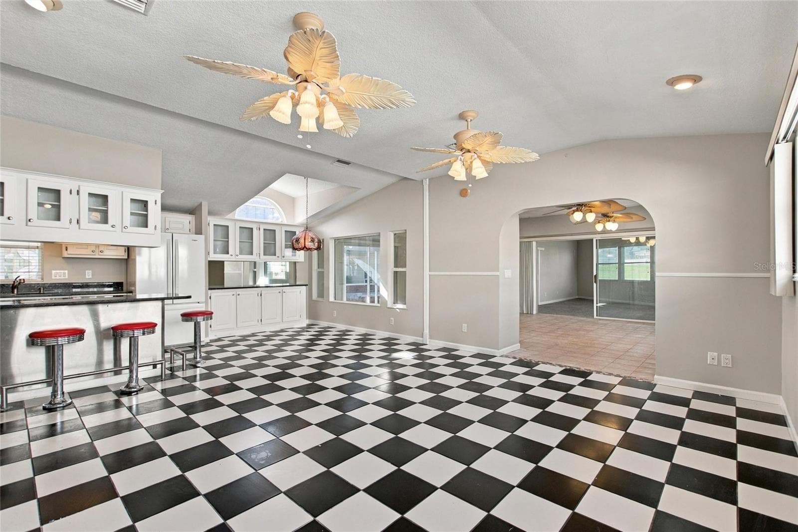 Full room view of Breakfast nook and living area - 439 PAR PINES BLVD, DAVENPORT