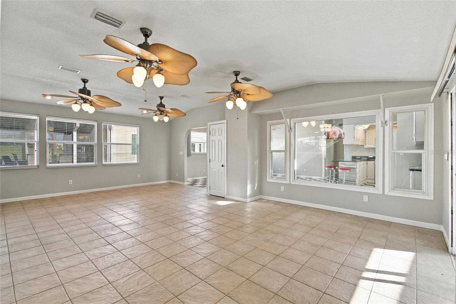 Family Room - 439 PAR PINES BLVD, DAVENPORT
