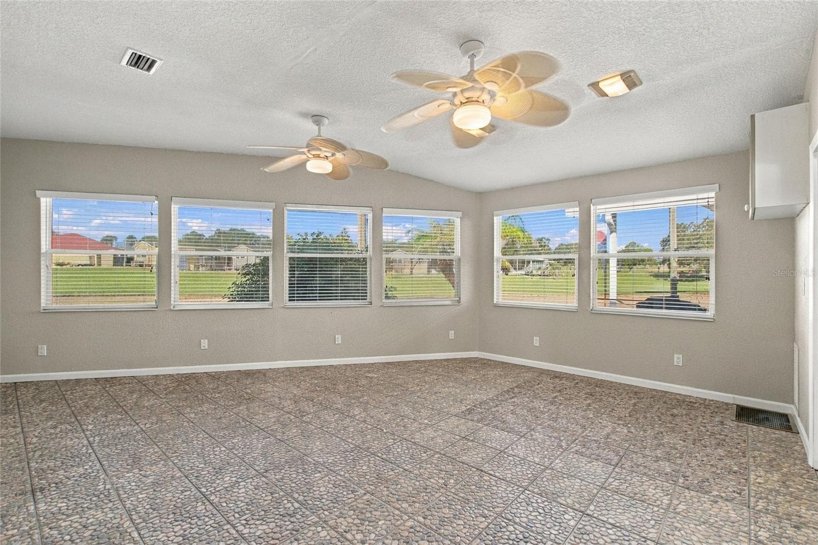 Sun Room - 439 PAR PINES BLVD, DAVENPORT