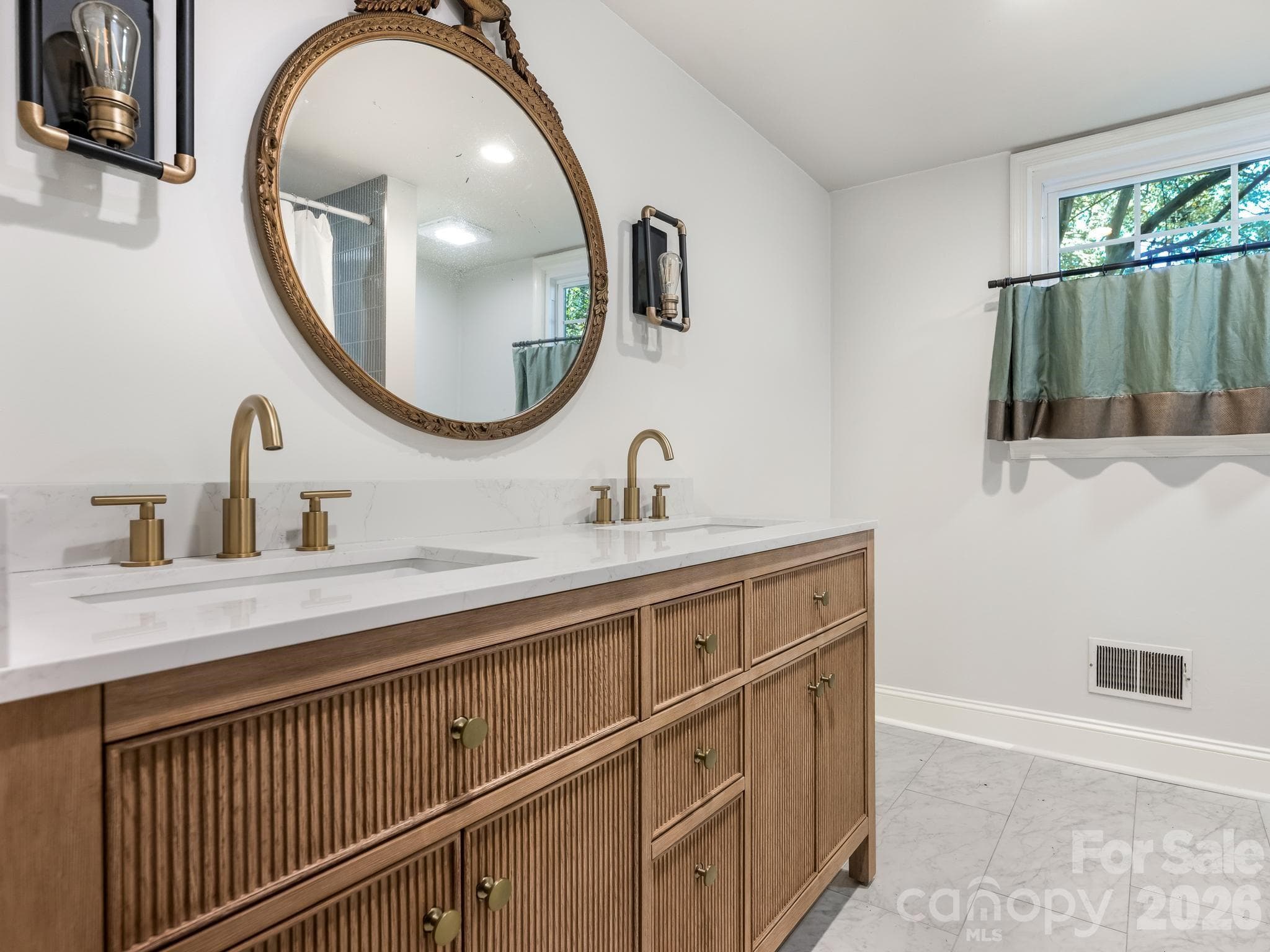 Single Family Residence at 2516 Handley Place, Charlotte, photo 10 of 30