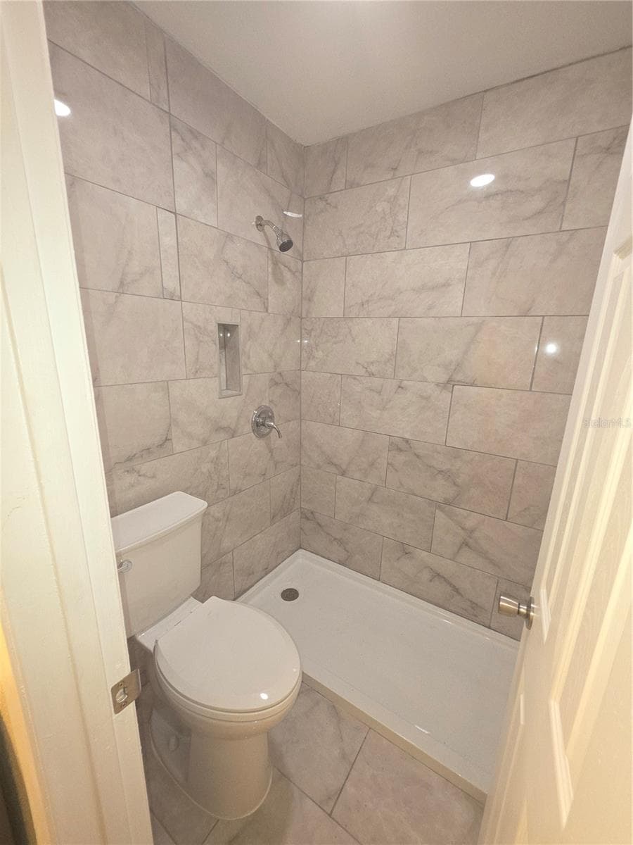 Condominium at 1836 N CRYSTAL LAKE DR #78, LAKELAND, photo 7 of 17