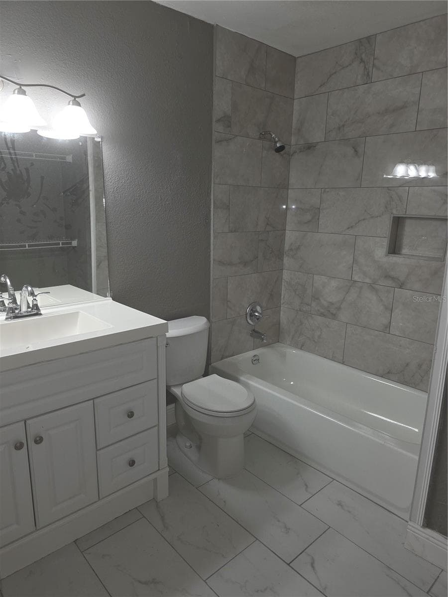 Condominium at 1836 N CRYSTAL LAKE DR #78, LAKELAND, photo 9 of 17