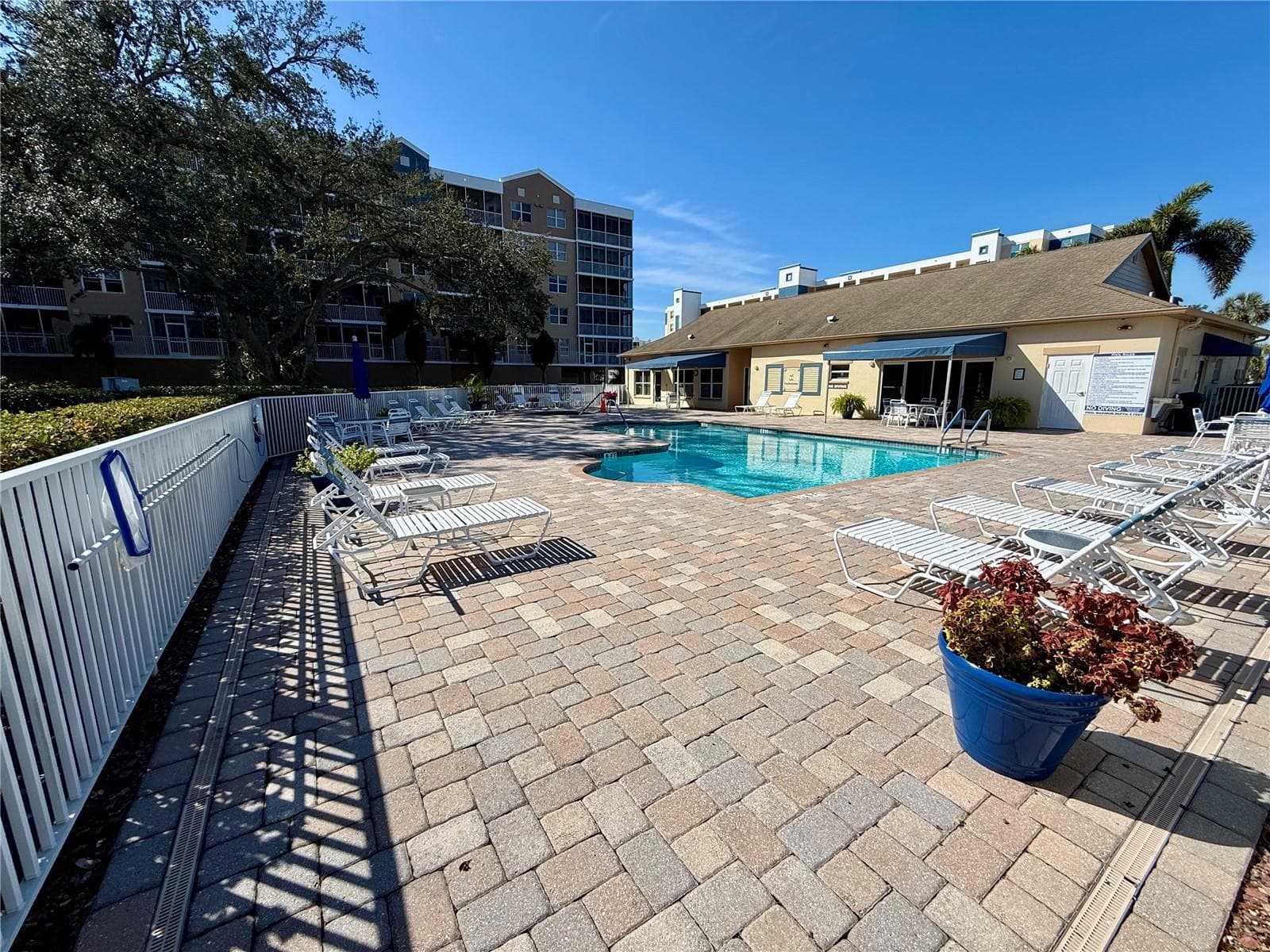 960 STARKEY RD #10501