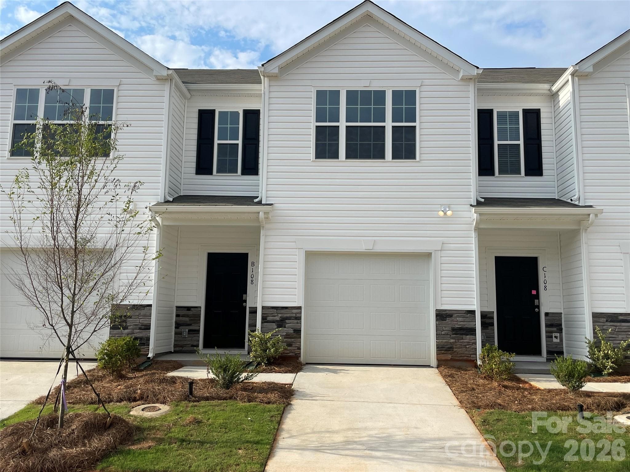Townhouse at Troutman, photo 5 of 46