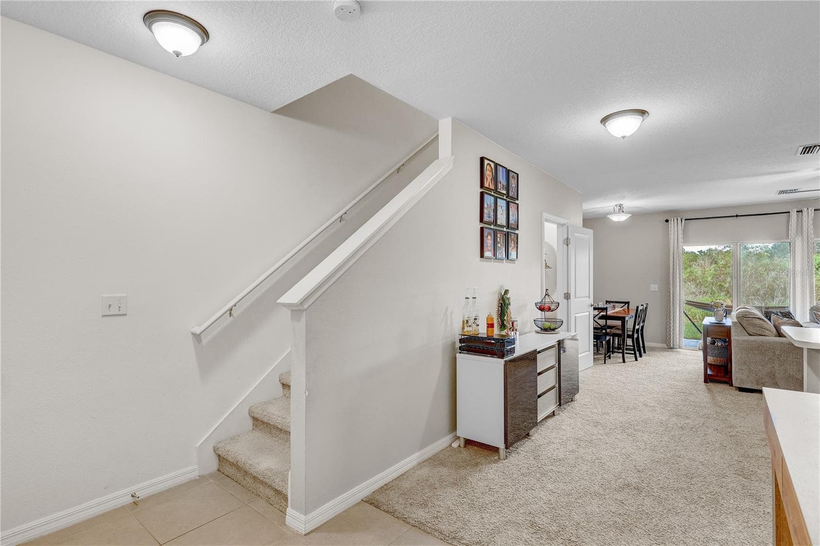 Townhouse at 9904 HOUND CHASE DR, GIBSONTON, photo 5 of 40