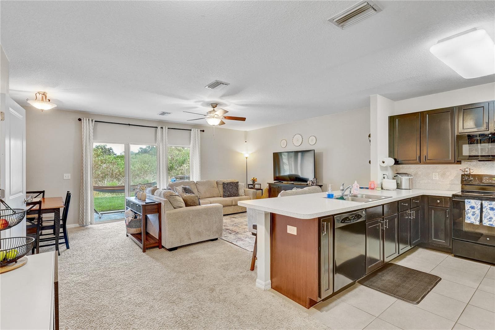 Townhouse at 9904 HOUND CHASE DR, GIBSONTON, photo 13 of 40