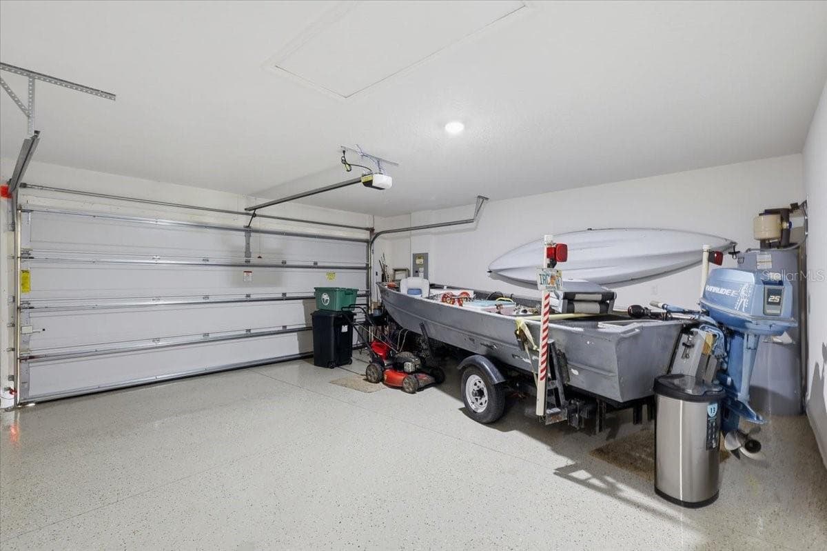 Epoxy Coated Garage Floor! - 7 UNIVERSAL TRL, PALM COAST