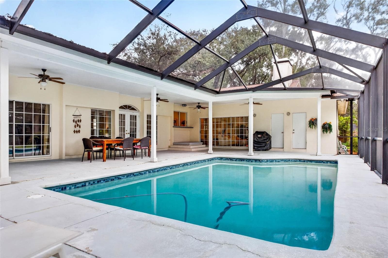 513 GARRARD DR