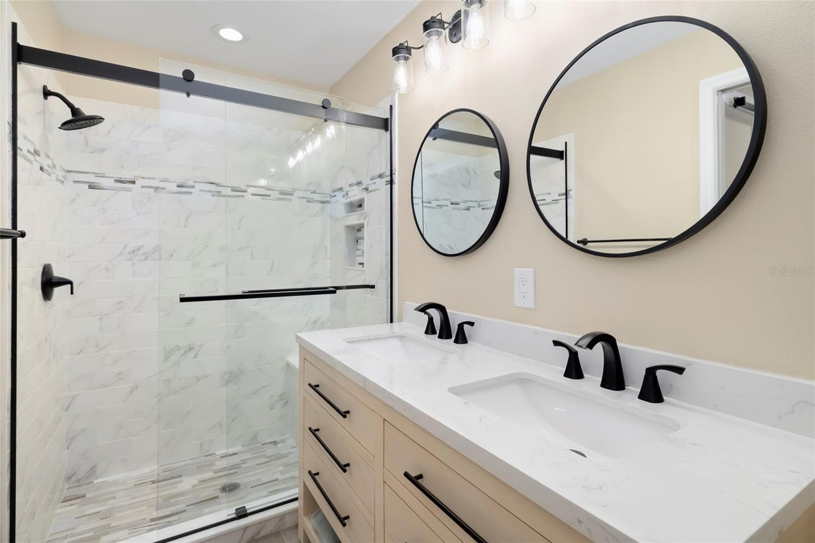 Condominium at 5220 HYLAND HILLS AVE #1214, SARASOTA, photo 13 of 77