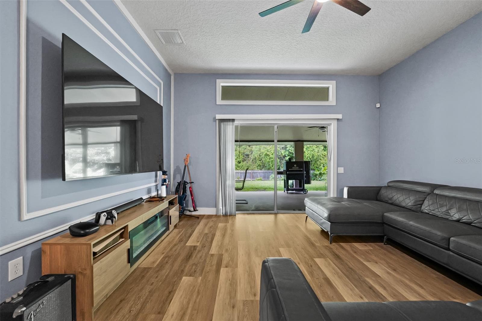 Single Family Residence at 2101 SHELBOURNE CT, WESLEY CHAPEL, photo 10 of 40