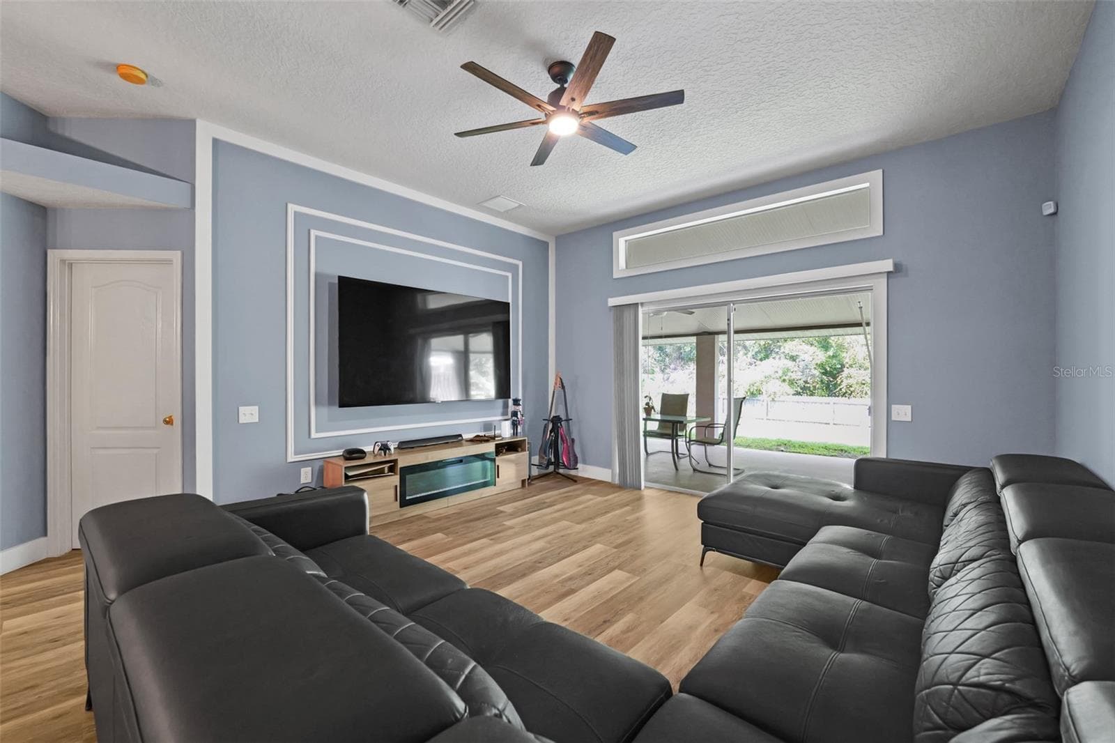 Single Family Residence at 2101 SHELBOURNE CT, WESLEY CHAPEL, photo 13 of 40