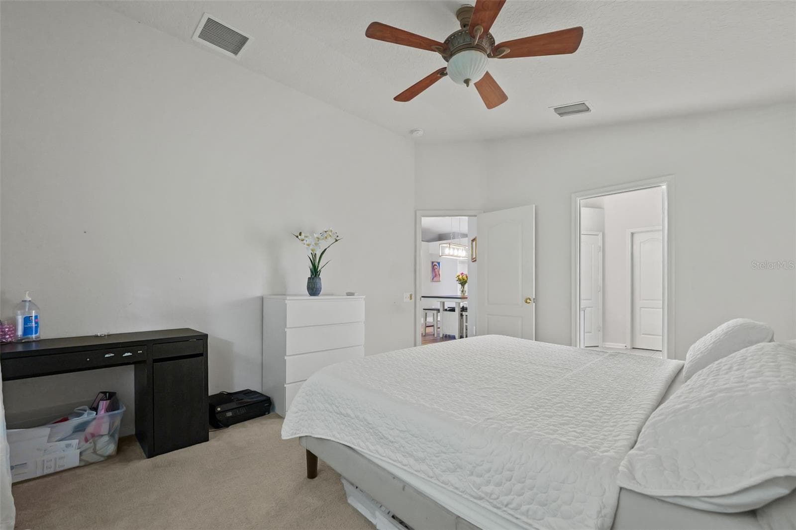 Single Family Residence at 2101 SHELBOURNE CT, WESLEY CHAPEL, photo 15 of 40