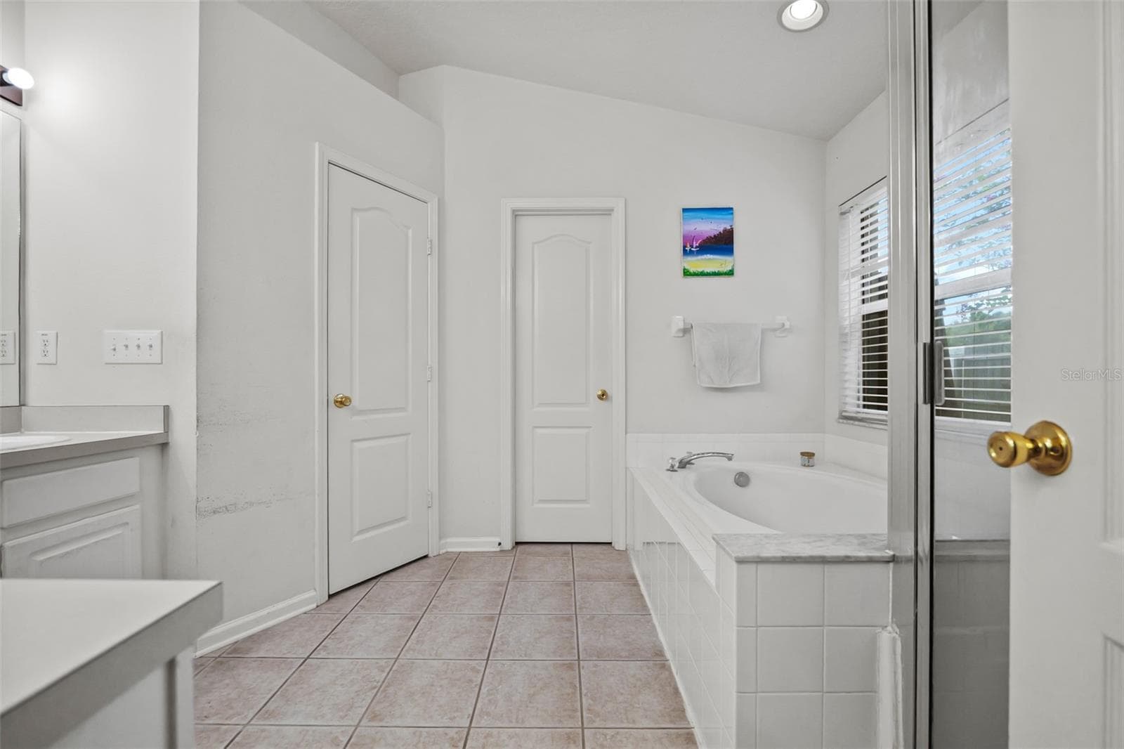 Single Family Residence at 2101 SHELBOURNE CT, WESLEY CHAPEL, photo 16 of 40