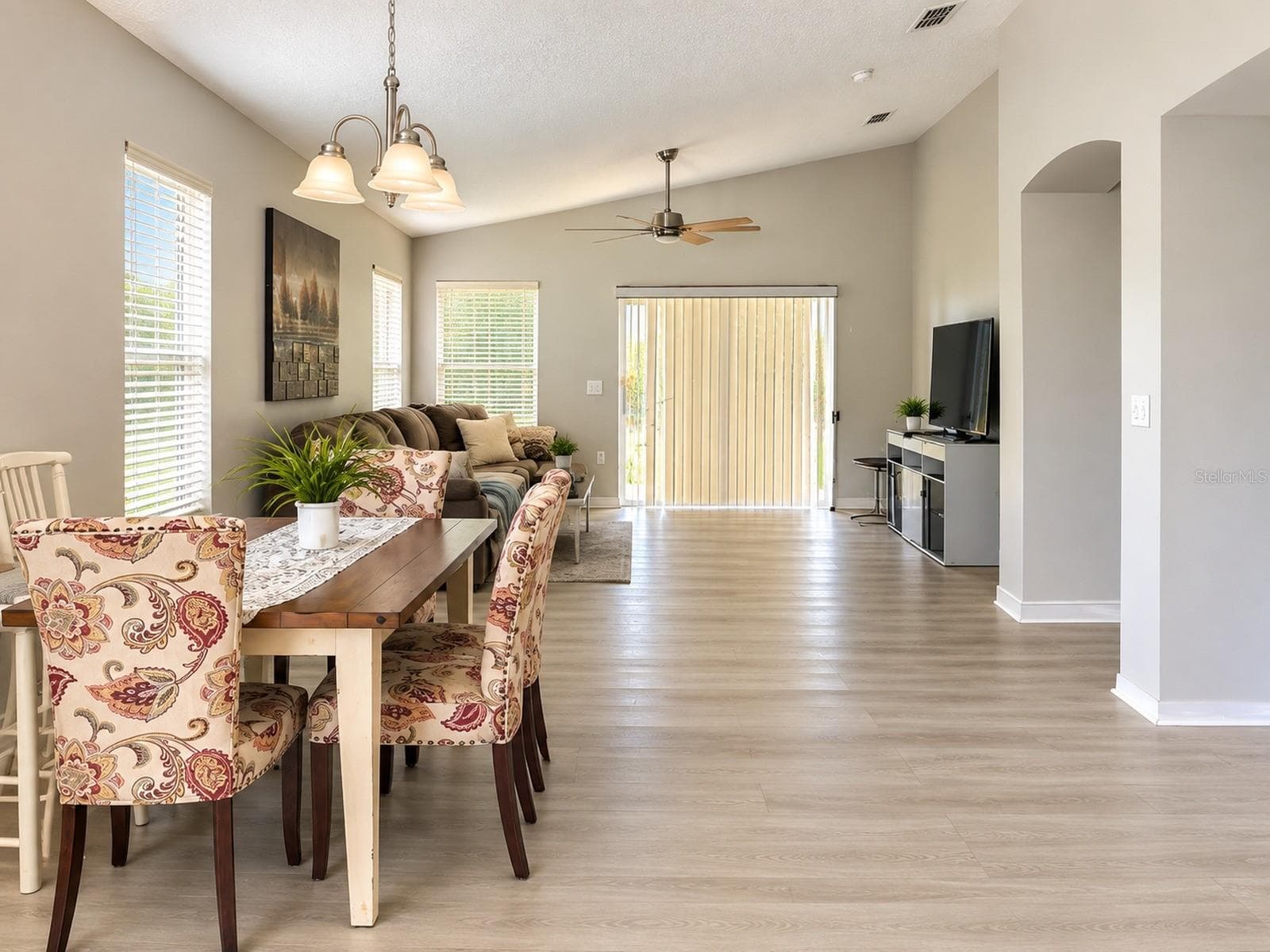 Single Family Residence at 313 GRAND CANAL DR, POINCIANA, photo 7 of 12