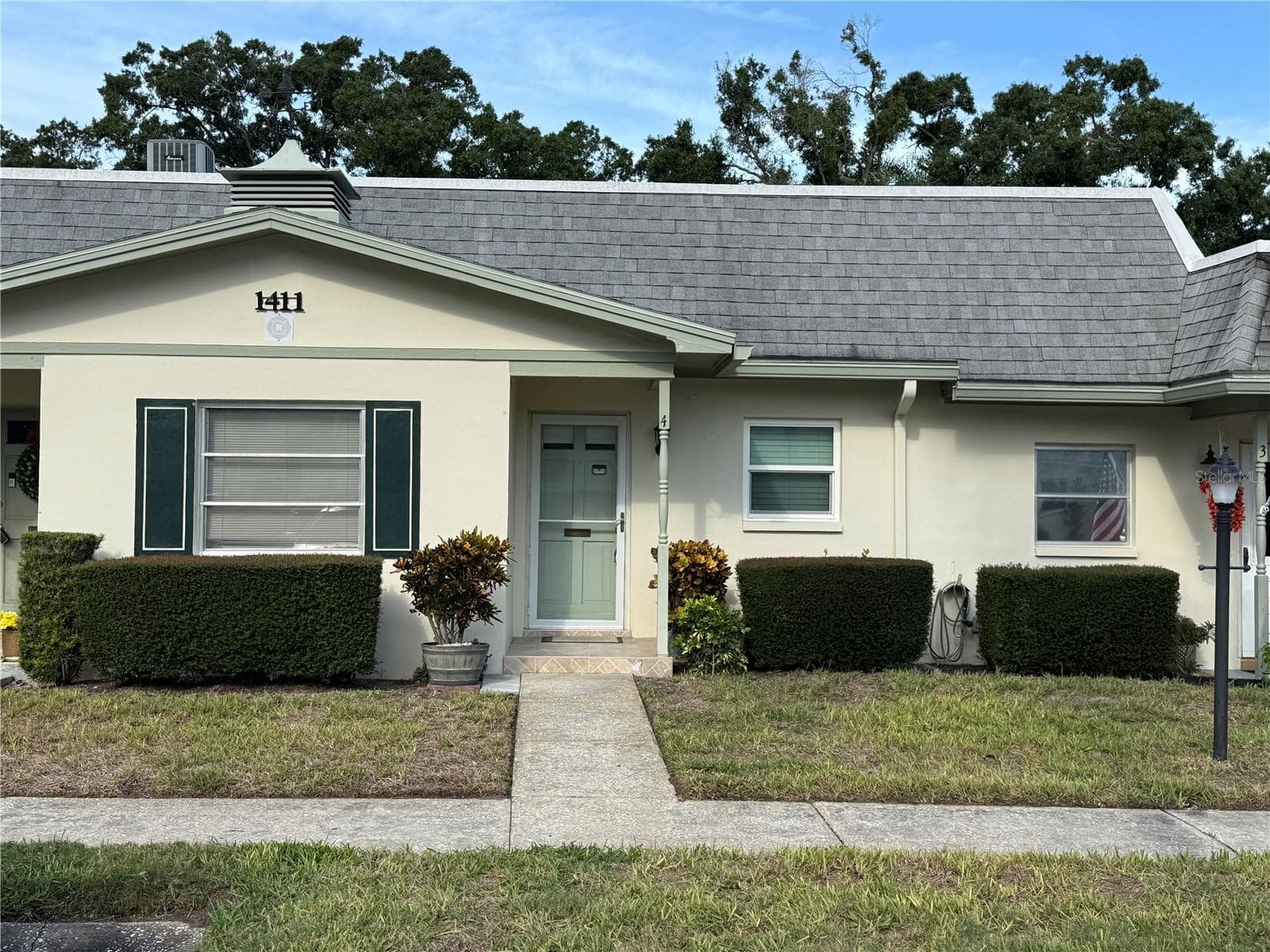 1411 NORMANDY PARK DR #4