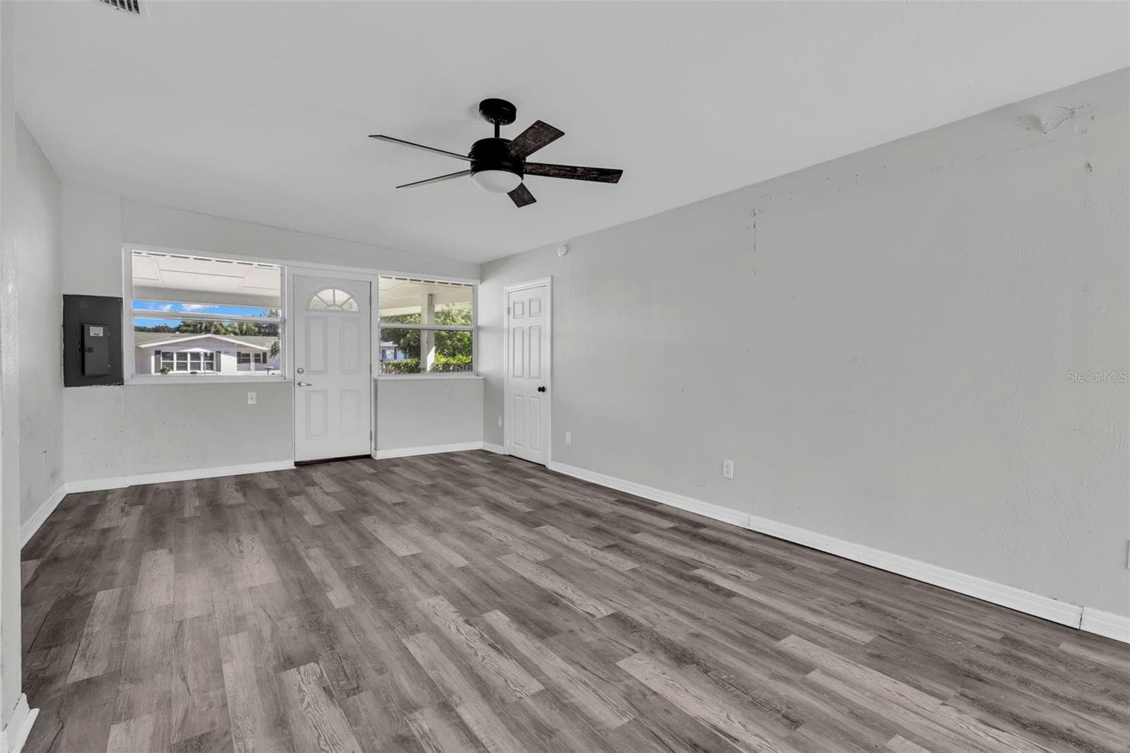 Single Family Residence at 246 MAGELLAN DR, SARASOTA, photo 20 of 32