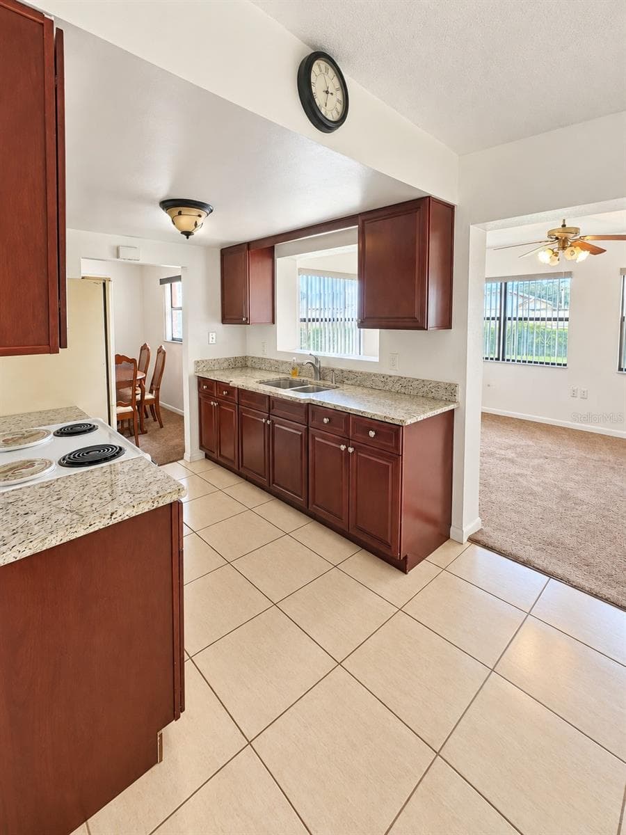 Kitchen - 4068 CASTLEGATE DR, ORLANDO