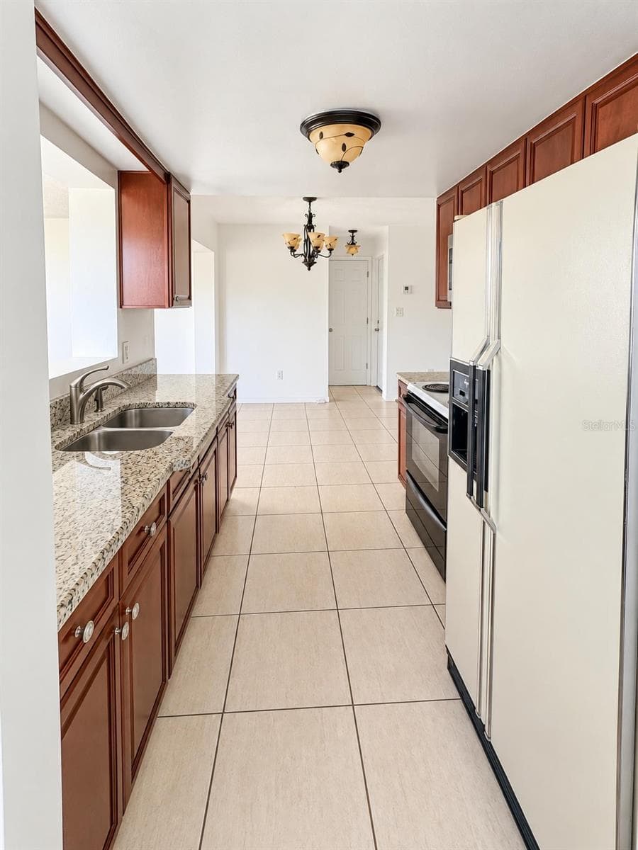 Single Family Residence at 4068 CASTLEGATE DR, ORLANDO, photo 9 of 34