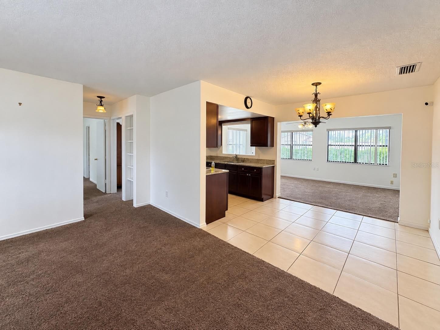 Kitchen/Dining Room Area - 4068 CASTLEGATE DR, ORLANDO